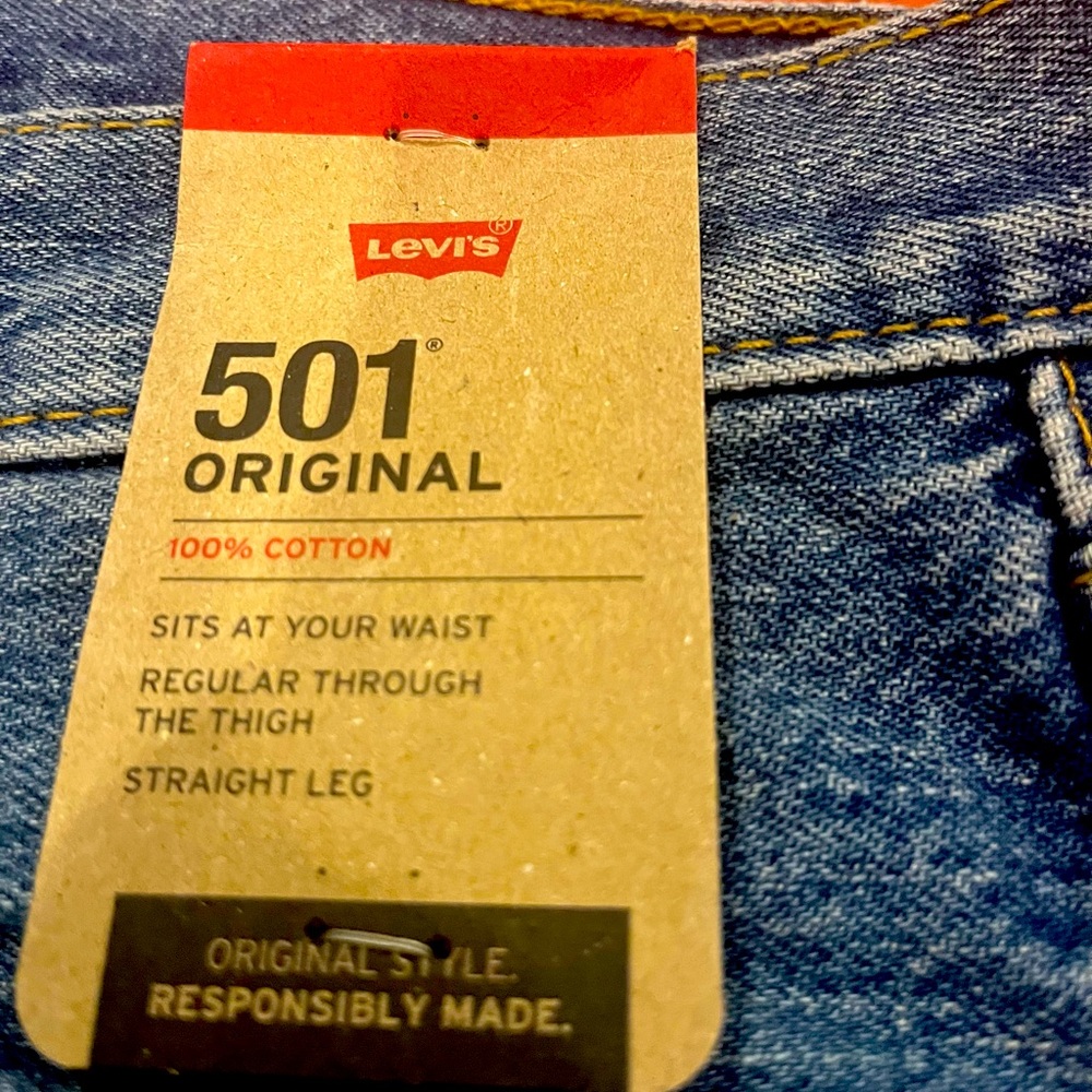 Men’s original Levi’s 501 button fly (1) dark rinse (1) original rinse